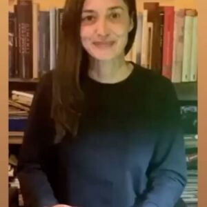 Özlem Çınar Instagram - Sevgili @ozozlemcinar dan tüm çocuklarımıza bir mesaj var 🥳

#23nisan #23nisanulusalegemenlikveçocukbayramı

#SahneSeninÇocuk #ÇocukDostuKöy

#özlemçınar
