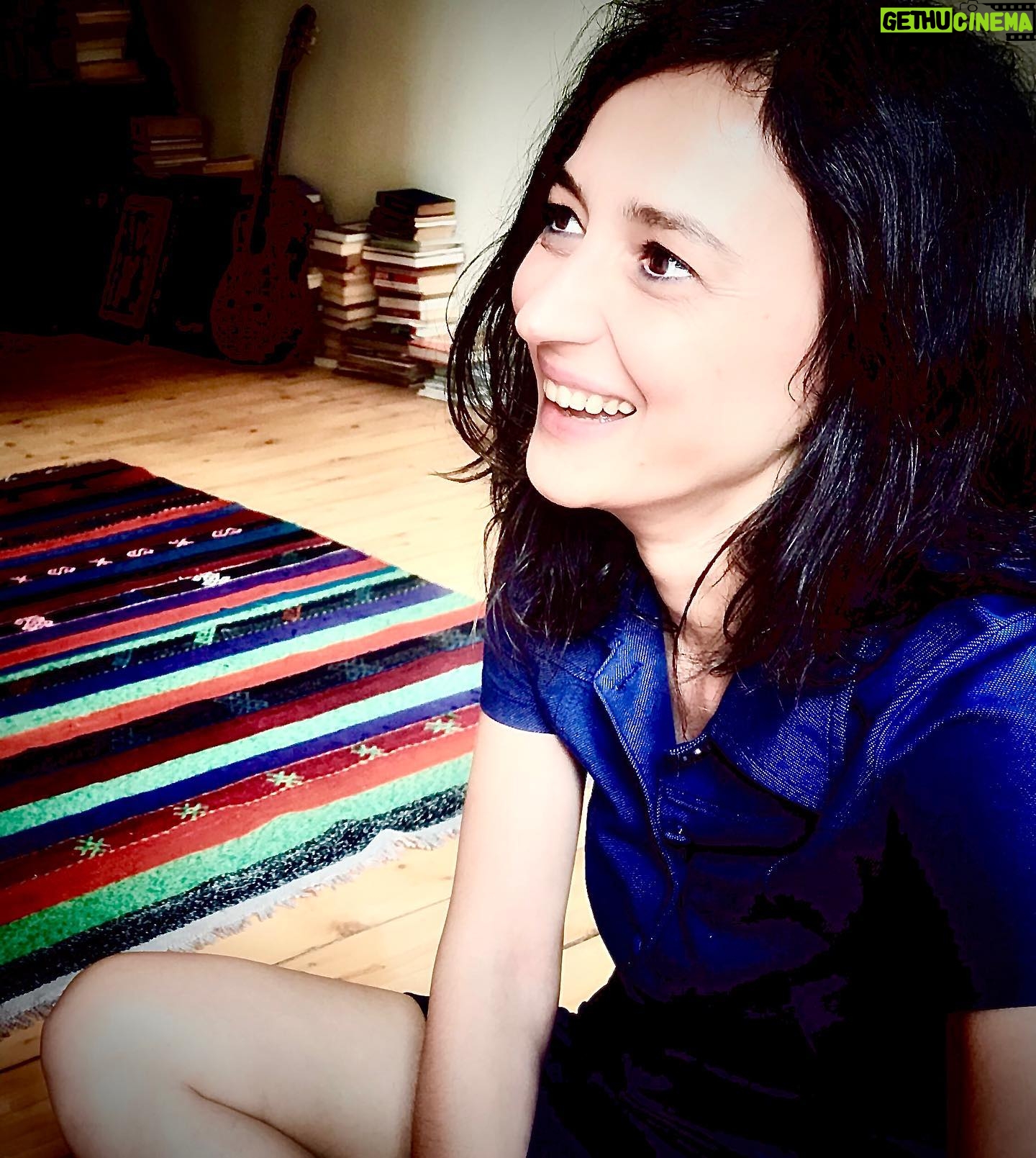 Özlem Çınar - 8.5K Likes -