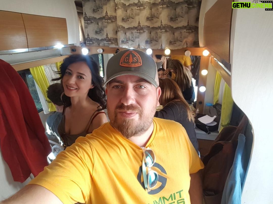 Özlem Çınar - 8.5K Likes -