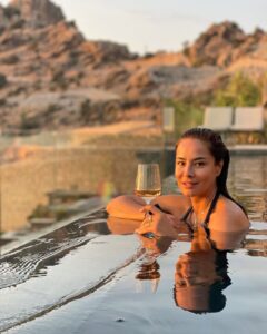 Actress Özlem Conker HD Instagram Photos and Wallpapers November 2023