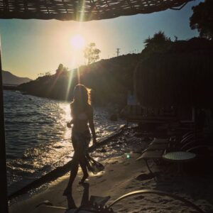 Özlem Conker Instagram - Sunset🍹