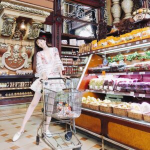 Pace Wu Instagram - 莫斯科最美超市，耶立謝耶夫斯基商店 Eliseevsky Store。