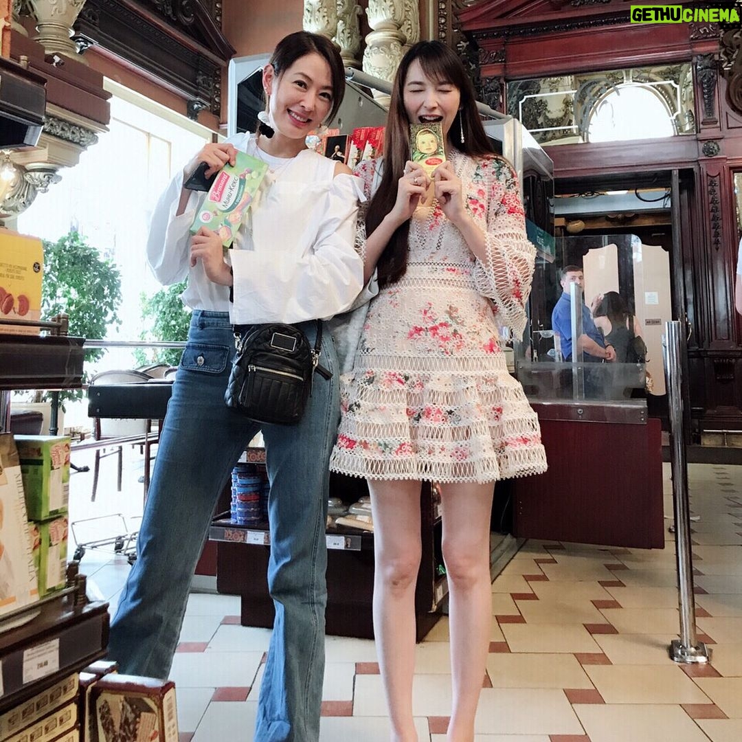 Pace Wu - 4.7K Likes - 莫斯科最美超市,耶立謝耶夫斯基商店 Eliseevsky Store。