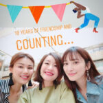 Pace Wu Instagram - 18年也只是ㄧ轉眼！😆 我們不再是沙灘上肆意揮灑青春奔跑著的女孩，而是沙灘上疲於跟在孩子屁股後的母親。親愛的媽媽們，母親節快樂！