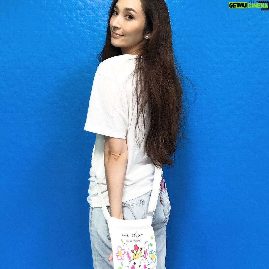Pace Wu - 2.6K Likes - Hillary畫給我的,將會是我最珍惜的包。MeCharity #CharlovesPlayright #mecharXplayright #智樂 #Playright #MePlay520 #charforcharity 謝謝 #artatkidshk 的老師