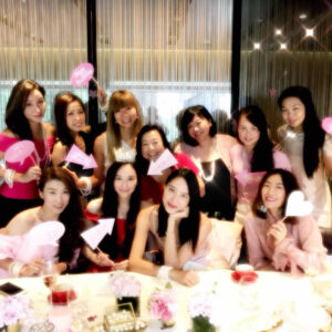 Pace Wu Instagram - 謝謝朋友們給我的生日驚喜派對，很感動，愛妳們！💕💓💕💓 #活到39歲有這麼多愛超值 #年齡不是問題 #有愛最重要 #今年生日過了太多次很感謝 #蘋果日報說有楊恭如其實是我朋友Phoebe😆 #謝謝朋友們把我當公主寵 #還給我載皇冠👑  #皇冠ㄧ回家就被Hillary拿走了