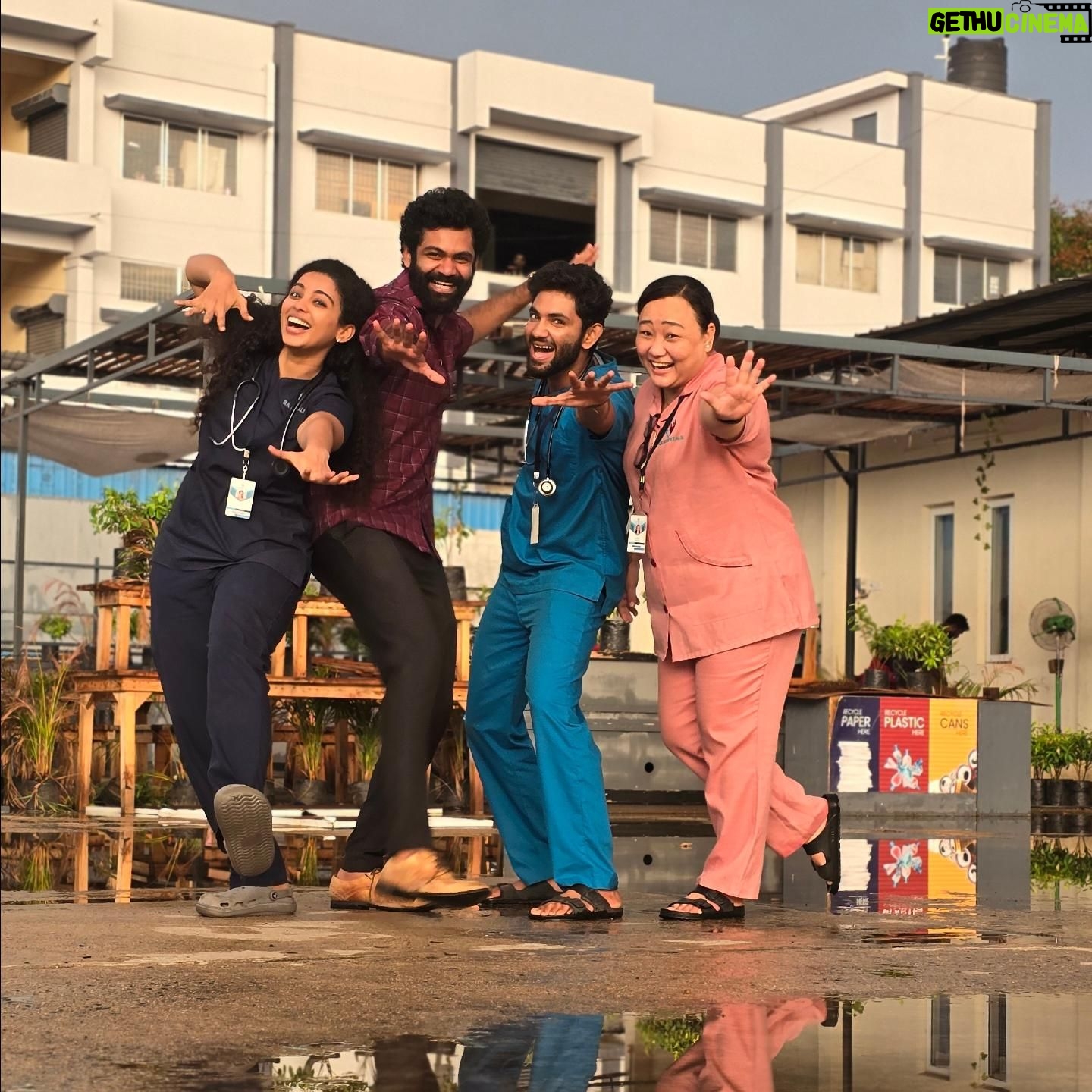 Padeni Kumar - 131.1K Likes - Us being ourselves 😂😍❤️
.
#heartbeat #friends #funny #crazy #cinema #rainyday #sets #shoot
