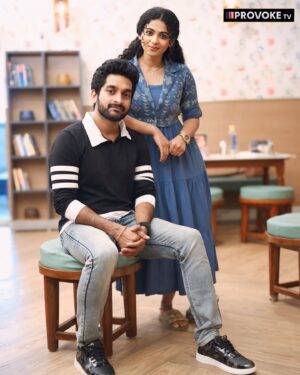 Padeni Kumar Instagram - Meet our Anitha And Ravi ❣️👫 #heartbeat 
Video Available on Provoke Tv 

@padinekumar_offl @i_gurulakshman 

#heartbeatonhotstar #disneyplushotstar #hotstartamil #gurulakshman #padinekumar #lubdubonhotstar