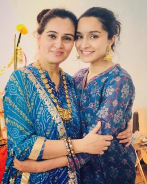 Padmini Kolhapure Instagram - Happy birthday my Angel ❤️💕 @shraddhakapoor 💫 
From your Maa Jaisi 🤗