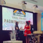 Padmini Kolhapure Instagram - Gratitude @cityofangelswomensfilmfest for this honour 🙏 loved the energy! congratulations to all the women achievers ! Their vision, their talent 👏👏👏 @lisakcrosato @iamjessekalsi Outfit courtesy @padmasitaa