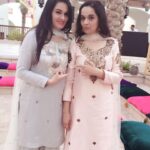 Padmini Kolhapure Instagram - Happy birthday to my darling sister #shivangi Keep smiling 💕