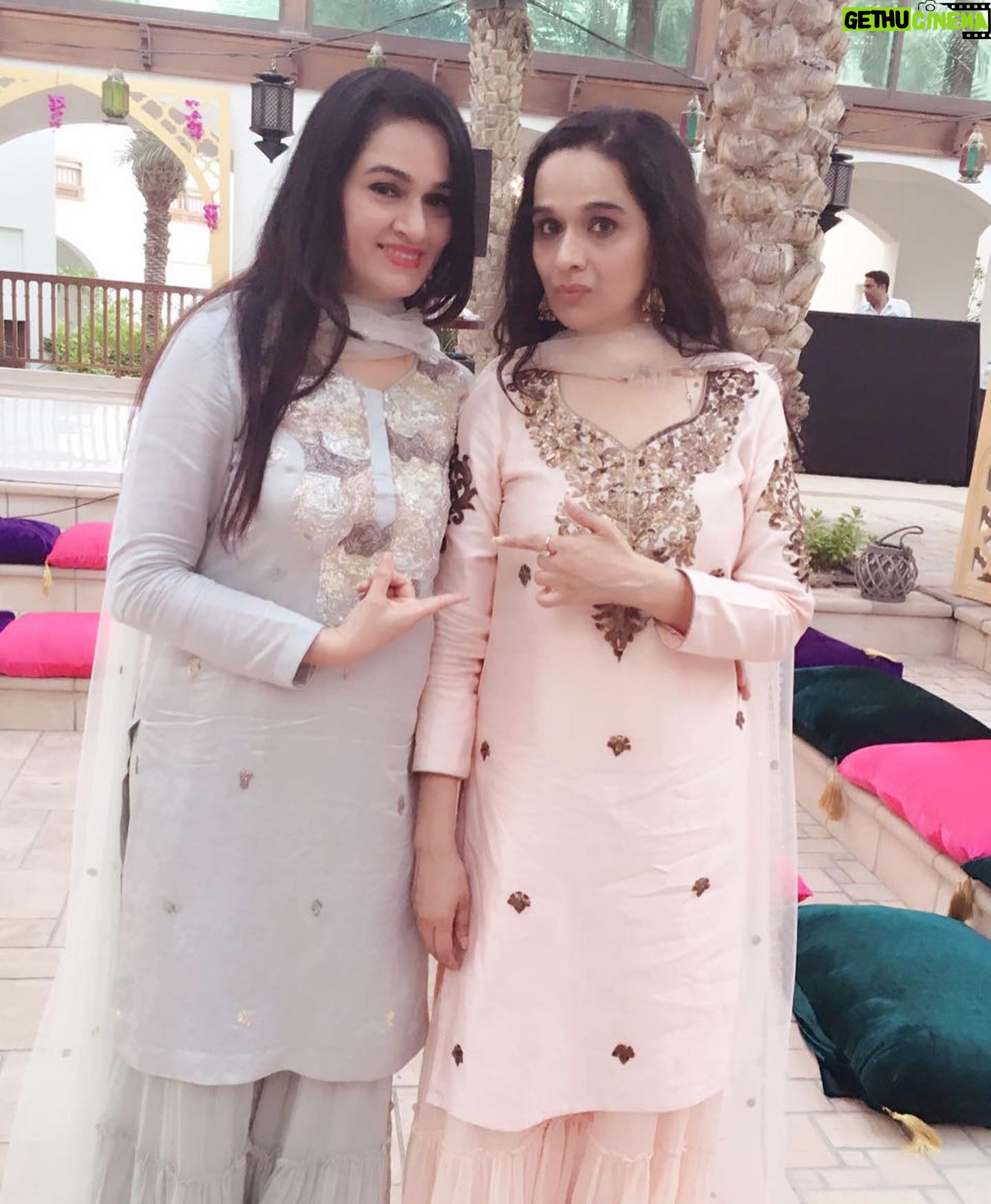 Padmini Kolhapure - 24.5K Likes - Happy birthday to my darling sister #shivangi
Keep smiling 💕