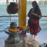 Padmini Kolhapure Instagram - My visit to Bhopal couldn’t have been complete without these blessings 🙏 Prayers for peace and बुद्धि 🙏 #prayers #prayers #prayers #peace