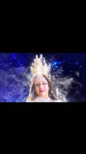 Padmini Kolhapure Instagram - What a pleasure watching this beautiful ballet representing The Ganga organised by Maharashtra tourism with the evergreen ever gorgeous @dreamgirlhemamalini 
#ganga let us all unite and truly contribute in making #incredibleindia 🙌 
Thank you Hema ji 🙏