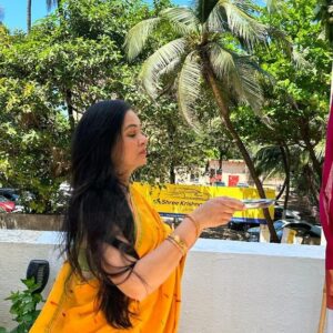 Padmini Kolhapure Instagram - जल्लोष नववर्षाचा…
मराठी अस्मितेचा…
हिंदू संस्कृतीचा…
सण उत्साहाचा…
मराठी मनाचा…
गुढीपाडवा व मराठी नववर्षाच्या,
हार्दिक शुभेच्छा …
#happygudipadwa 🙏
