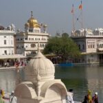 Padmini Kolhapure Instagram - Blessed blessed #goldentemple 🙇‍♀️ 🙇‍♀️ 🙇‍♀️ #harmandirsahib #waheguruji #satnamwaheguruੴ