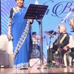 Padmini Kolhapure Instagram - Happy birthdayyyy my laadki @asha.bhosle the ultimate #rockstar keep entertaining us 👌Keep smiling ☺️ stay blessed Asha Atya 🙏 I love you 💕💕💕