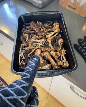 Paget Brewster Instagram - Bone roasting