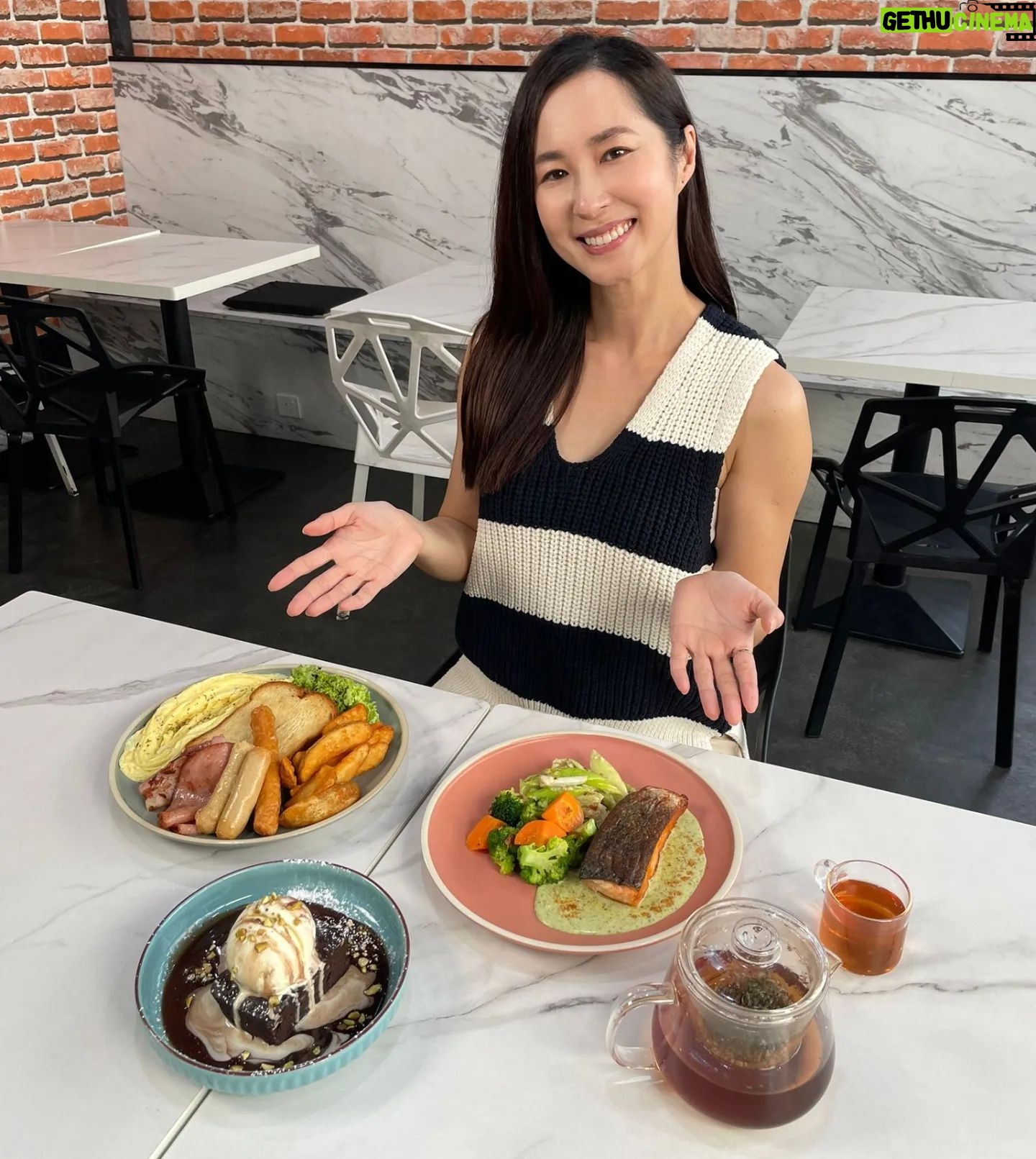 Paige Chua - 2.6K Likes - One of the best ways to celebrate our nation's birthday is to indulge in my favorite local fares. Join @ohyushi n I in our conversation on some of my favorite comfort food right after NDP 2023 on channel 8. It's currently also on
https://youtu.be/uTKexgXhfEI
I hope you guys will be enjoying the holiday with your loved ones, and having your tummies filled with your desired delights. You can always do your cardio the next day 😉
Happy National Day,
fellow Singaporeans 🤗
It's great to be home.🇸🇬
#justswipelah