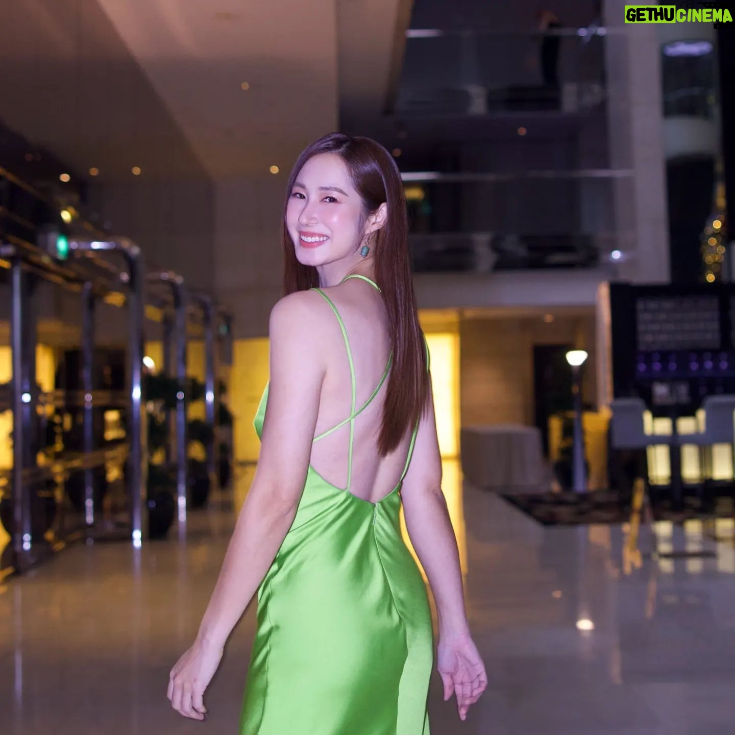 Paige Chua - 3.8K Likes - Before setting off....💚
by the talented
@henryhongzhen
@limelightstudiosg
@pinkoofficial @bluebellsg
@keithpngtl