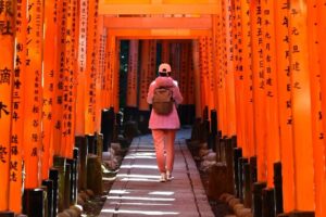 Paige Chua Instagram - Kyoto is a destination I've been wanting to visit for the longest time. The charm, and nostalgia of the celebrated cultural capital of Japan fascinated me. 

Well, as of all major cities, Kyoto has also been modernised. But the remnants of the past is still evident and held in pride.

#fushimiinari