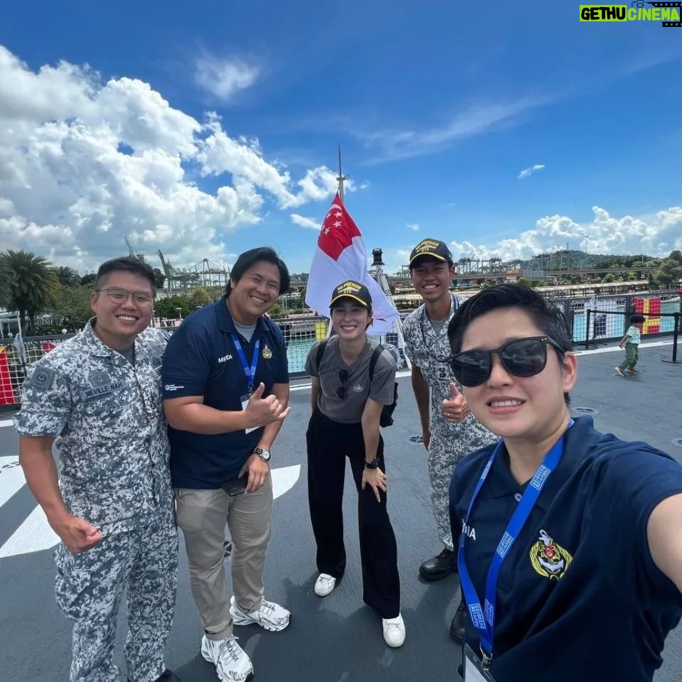 Paige Chua - 3.6K Likes - My "sailing" days are over but that period remains as one of the most memorable episodes in my life.
Fair winds and following seas🫡
@singaporenavy
#LTCSim
Navy@Vivo