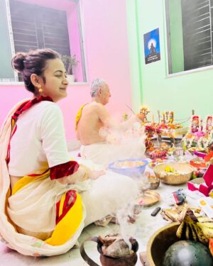 Pallabi Dey Instagram - 🙏🏻