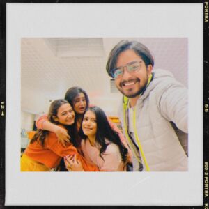 Pallabi Dey Instagram - #oldfriends 
#goodvibes #amisirajerbegumteam