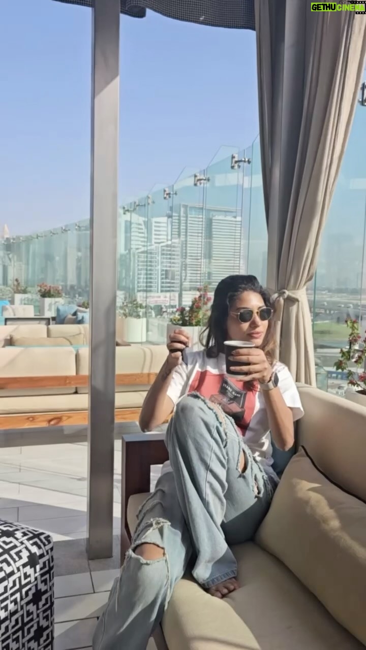 Pallavi Das - 3 Likes - Sundays are for coffee and @strtcred
#strtcred #cred #street #chill #coffee #sundaycoffee #lazymorning