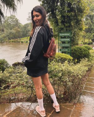 Pallavi Das Instagram - Early bird 🕊️