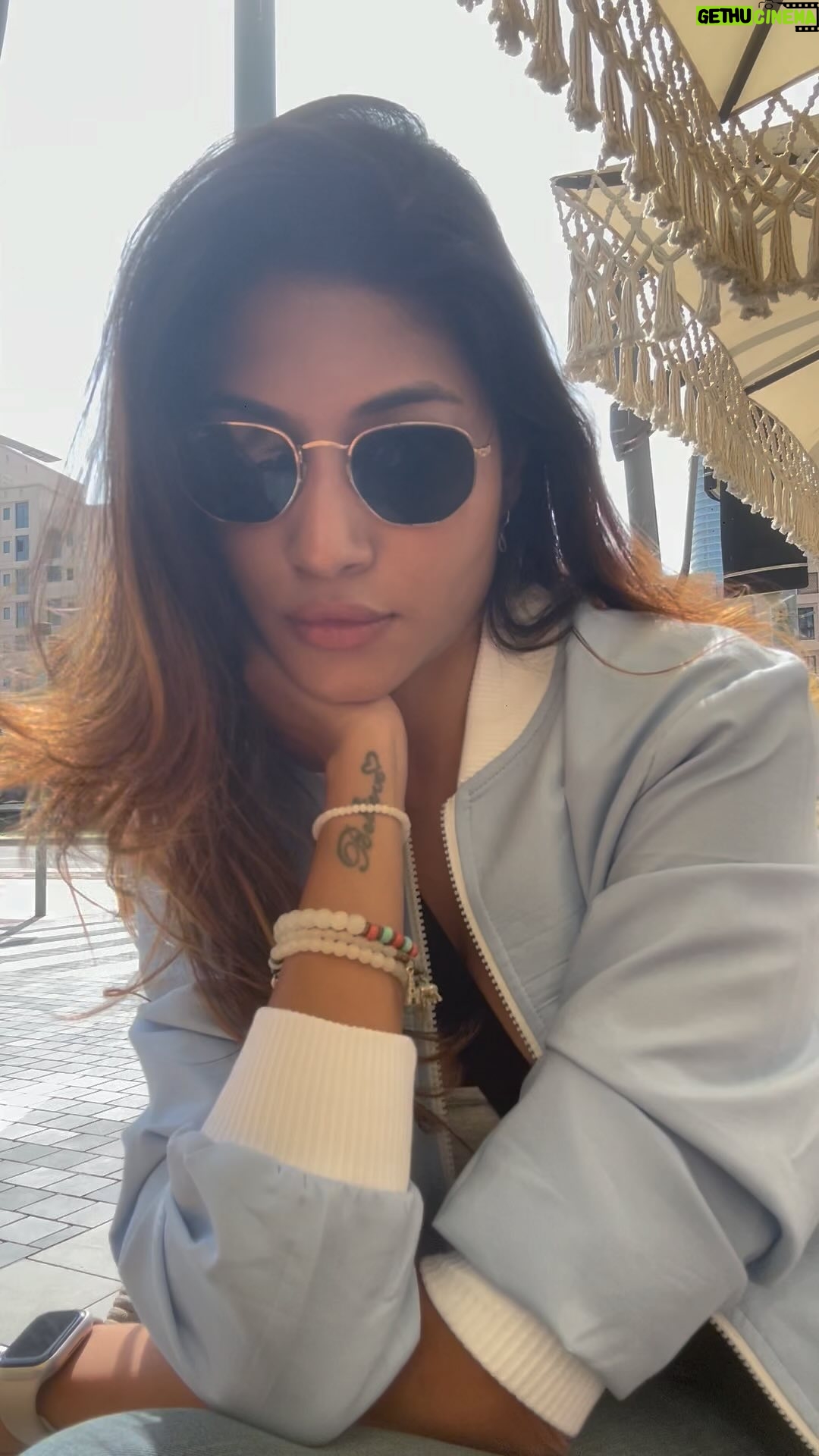 Pallavi Das - 3 Likes - Cafe alert: Loved the vibe of this cafe @thebohox and specially the banana coffee!!! ❤️
Jacket @thefabricprojectcom
#coffee #dubai #bananacoffee #caffeineproject