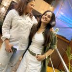 Pallavi Patil Instagram - Karnik and Patkar Family 🩷🩷🩷 . . Missed you chingi ,varsha tai,tagya ,aaba,tai,mai,baban ,nandudada . . #zeemarathi #navagadinavarajya #rama #raghav #aanandi #sulkshana #patkaraai #patkarbaba
