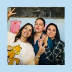 Pallavi Patil Instagram - Tea ? Coffee ? Car drive ? Watermelon juice ? Lime soda ? Ummmmmmmmmmmmm जाउदे Tuk Tuk is the best 😁 . . #friends #thanekar #nrifriend😁 #snehalgore #anujajaiswal #pallavipatil