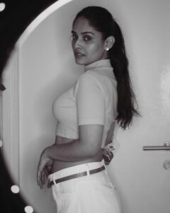 Pallavi Patil Instagram - Denim @shoppingfactory11 📸 @pranavgodsephotography