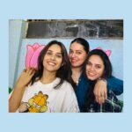 Pallavi Patil Instagram - Tea ? Coffee ? Car drive ? Watermelon juice ? Lime soda ? Ummmmmmmmmmmmm जाउदे Tuk Tuk is the best 😁 . . #friends #thanekar #nrifriend😁 #snehalgore #anujajaiswal #pallavipatil