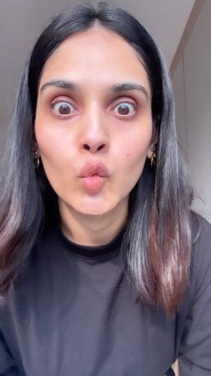 Pallavi Patil Instagram - लाली पावडर 💄💋👸
.
.
Bracelet @sorayaajewels_ 
.
.
#naturallook #nofilter #pallavipatil
