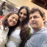 Pallavi Patil Instagram - Karnik and Patkar Family 🩷🩷🩷 . . Missed you chingi ,varsha tai,tagya ,aaba,tai,mai,baban ,nandudada . . #zeemarathi #navagadinavarajya #rama #raghav #aanandi #sulkshana #patkaraai #patkarbaba