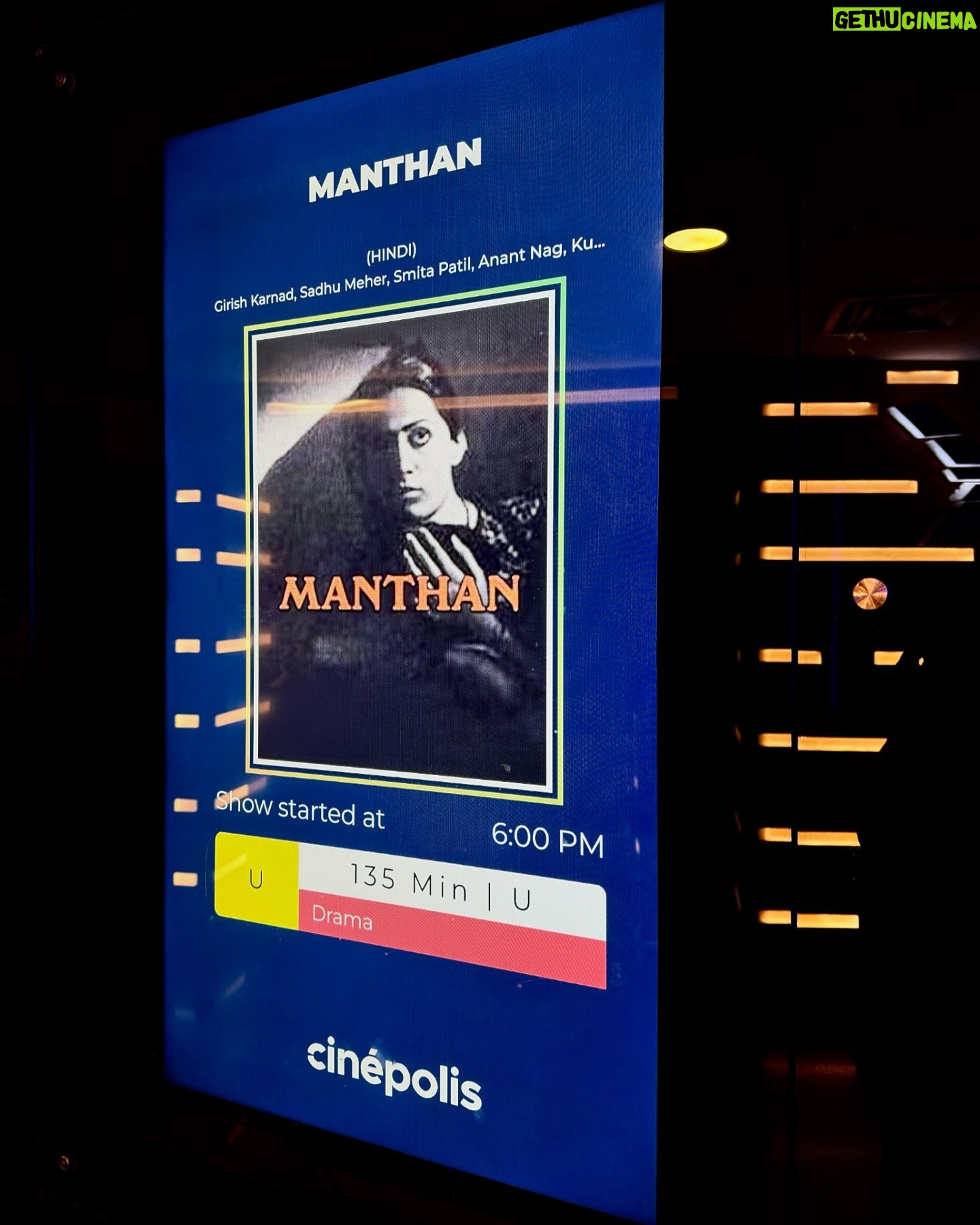 Pallavi Patil Instagram - What a Day !!❤️❤️❤️ Hushhhhhhh I never thought I would watch Smita Patil on big screen. The Ticket was only 99 rs but Experience was Priceless !! . . #film #manthan #1976 #shyambenegal #smitapatil #favorite #nassirudinshah #girishkarnad #ambarishpuri #kulbhushankharbanda #mohanagashe #anantnag