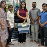 Pallavi Patil Instagram - You can give your old clothes in their store.@ecoregain_official which they recycle and reuse in fashionable and sustainable way that matches your style quotient. I am happy to be part of this initiative. @swapniljo10 You are doing great work . Thanks for the tote bag ☺️ . . #ecoregain #ecofriendly #ecofriendlyfashion #ecofriendlybusiness #recycle #reuse #fromdenimtobag