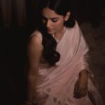 Pallavi Patil Instagram – 🕊️🕊️🕊️
.
.
Styled by @mahamsarfaraj 
Hair Makeup by @shwetamoremakeovers 
Video by @rohitographs @pixel.by.sai
.
.
#pinksaree #pearls #pallavipatil