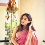 Pallavi Patil Instagram - “ गुलाबी साड़ी आणि लाली लाल लाल “ trending song टाकायला हवं होतं का ??😉😁 असो . गुढीपाडवा व मराठी नवीन वर्षाच्या हार्दिक शुभेच्छा ☺️ . . #gudhipadwa #2024 #loveforourfestivals #saree #traditional #pallavipatil