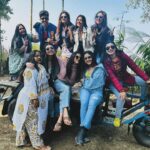 Pallavi Sharma Instagram - Picnic time 😄 Team #neemphulermodhu