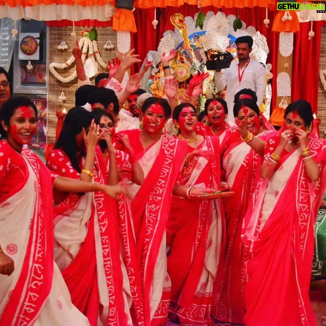 Pallavi Sharma Instagram - Dutta barir sidur khela ❤️ #neemphulermodhu #zeebangla