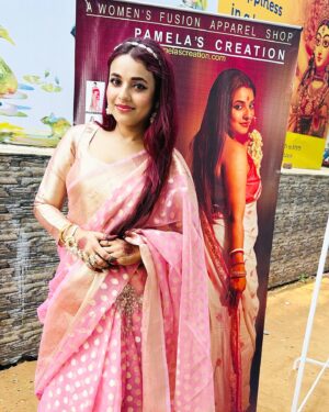 Pamela Mandal Instagram - Ashtamir saj💕
#durgapuja #bts #festival #saree #bengoli #instagram ##sareelover #subhomahalaya #devidurga #mahalaya2023 #like #comment #impower #strong #beautiful #bongbeauties #bengolisaree #maa #jaimatadi #cottonsaree @creationbypamela