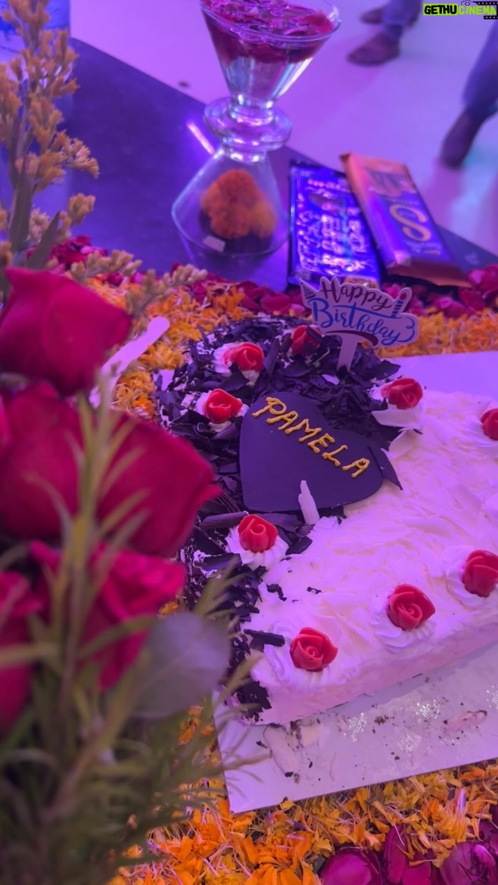 Pamela Mandal Instagram - birthday party ππΉππ₯°π₯³ #happybirthday #shiva #saree #trust #love #instagood #instagram #followforfollowback #followme #photooftheday #bhfyp #instalike #photography #l #instadaily #picoftheday #beautiful #myself #likeforfollow #fashion #smile #followers #bengali #followback #f #sareelove #likesforlike #birthday