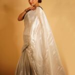 Pamela Mandal Instagram - Tissu zardoushi hand work saree for orders WhatsApp 8097176003 #saree #sareelove #festiwal #diwali#sareelove #saree collection#bridalsarees