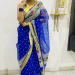 Pamela Mandal Instagram – Subho saptami🙏🌷