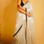 Pamela Mandal Instagram - Tissu zardoushi hand work saree for orders WhatsApp 8097176003 #saree #sareelove #festiwal #diwali#sareelove #saree collection#bridalsarees