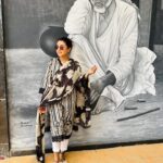 Pamela Mandal Instagram - Shirdi Sai Baba k Jai🙏🌹 #siridisaibaba🙏 #siridi #omsairam🙏 #blessed #darsan #divotionaltime #travel #omsai #