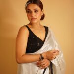 Pamela Mandal Instagram - Tissu zardoushi hand work saree for orders WhatsApp 8097176003 #saree #sareelove #festiwal #diwali#sareelove #saree collection#bridalsarees